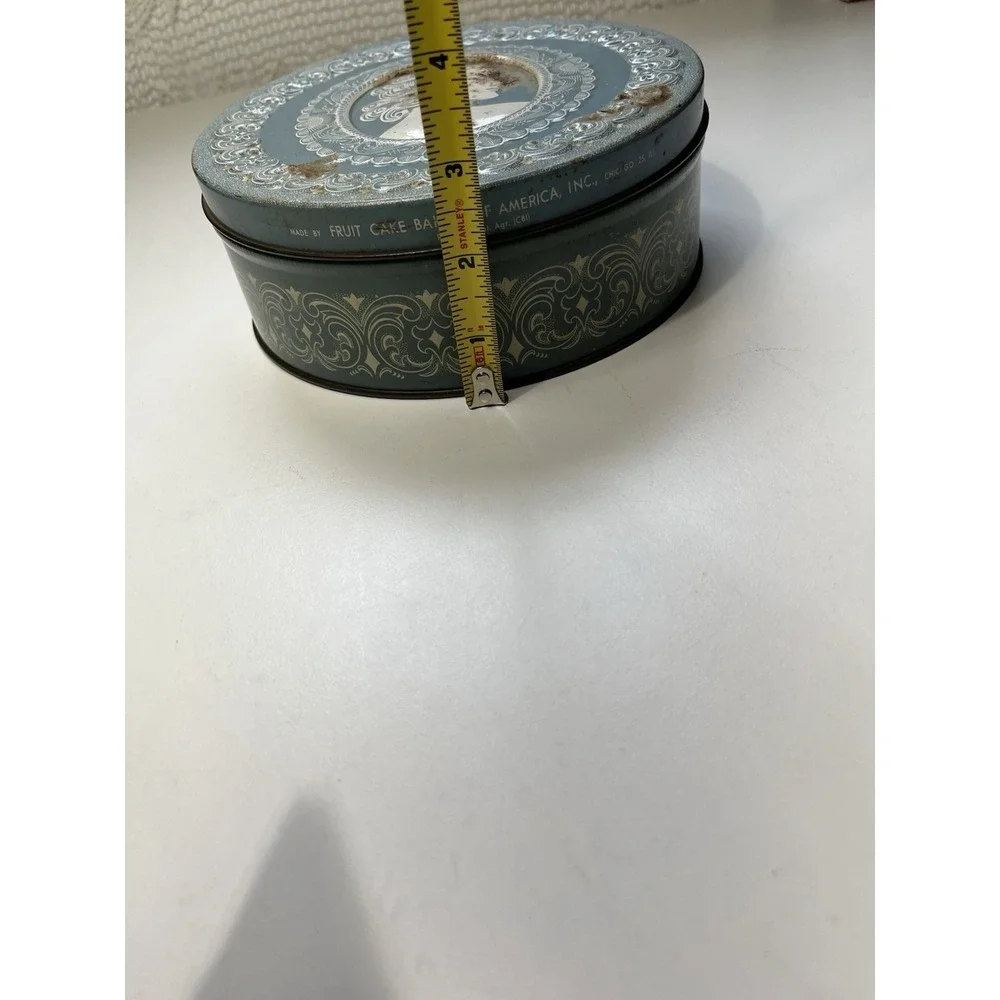 VTG Made In USA Tin Fruit Cake Bakers Of America Chicago IL Full Of VTG Buttons